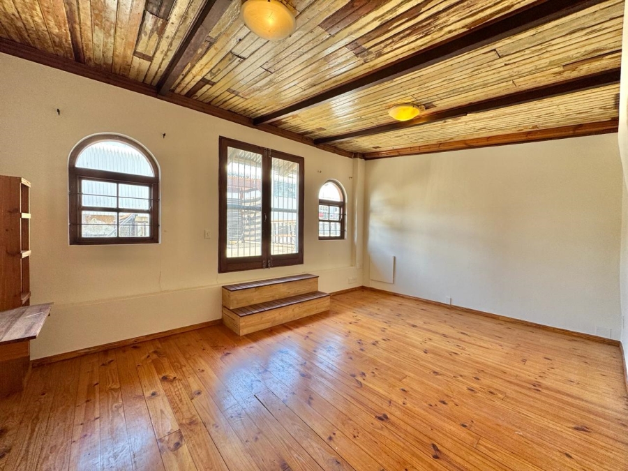 4 Bedroom Property for Sale in Woodstock Western Cape